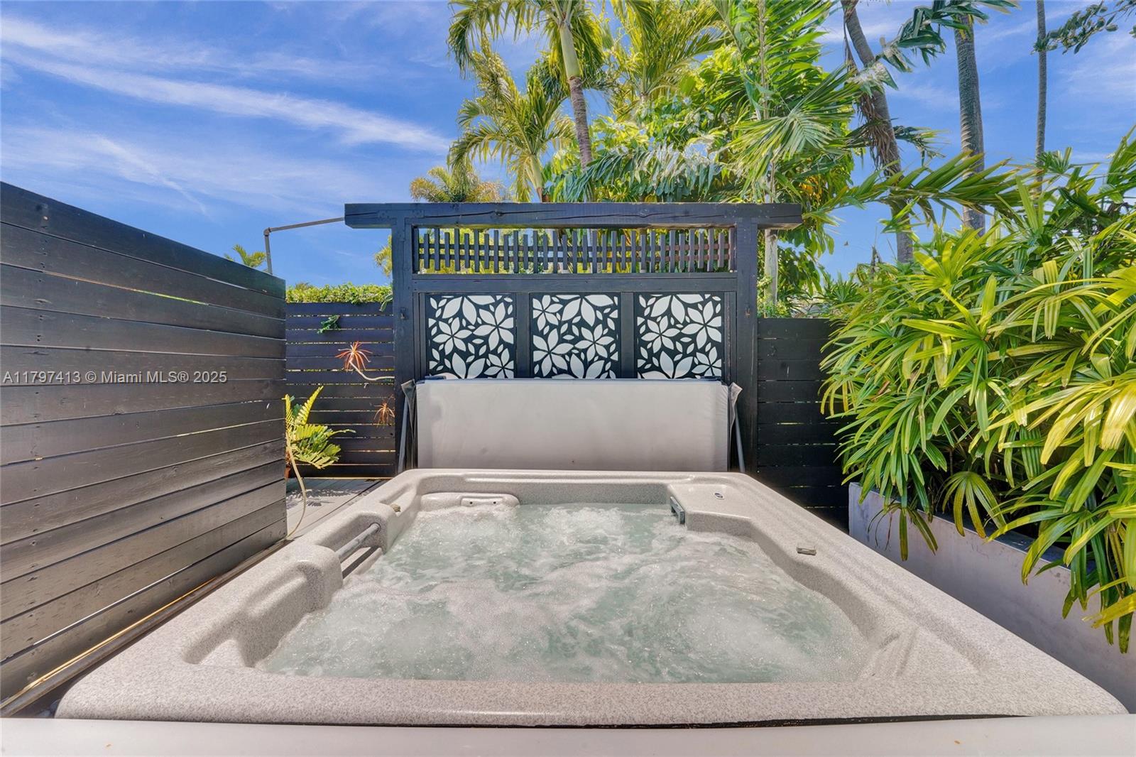 MIDDLE RIVER MANOR - Residential