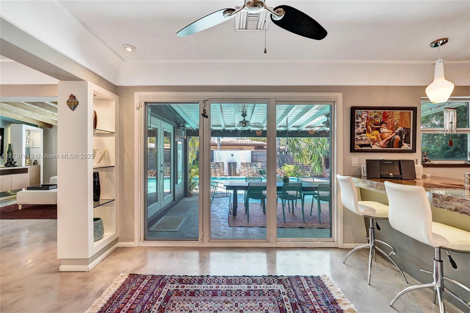 MIDDLE RIVER MANOR - Residential