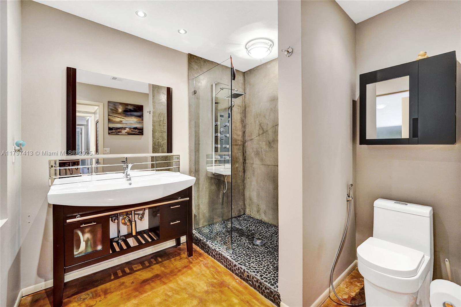 MIDDLE RIVER MANOR - Residential