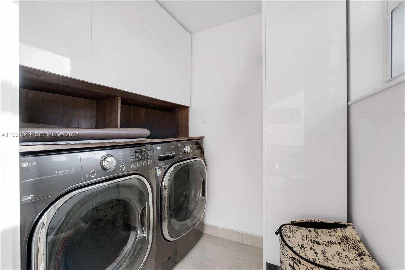 KENDALE LK TOWNHOUSE COND - Residential Lease