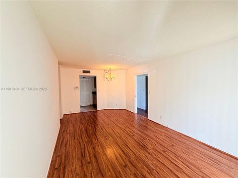 107 Gardens Dr 106 Pompano Beach FL 33069