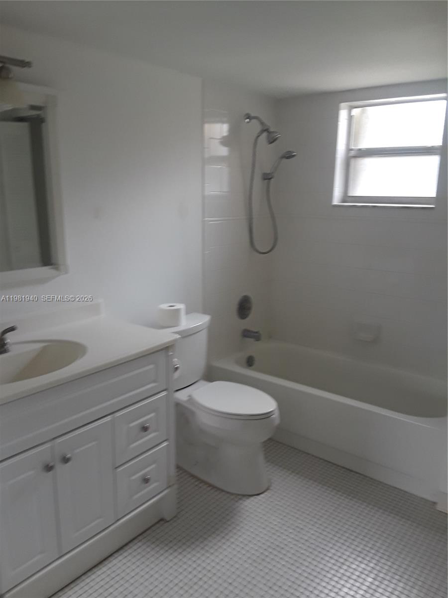 GARDENS NORTH 4 CONDO - Residential Lease