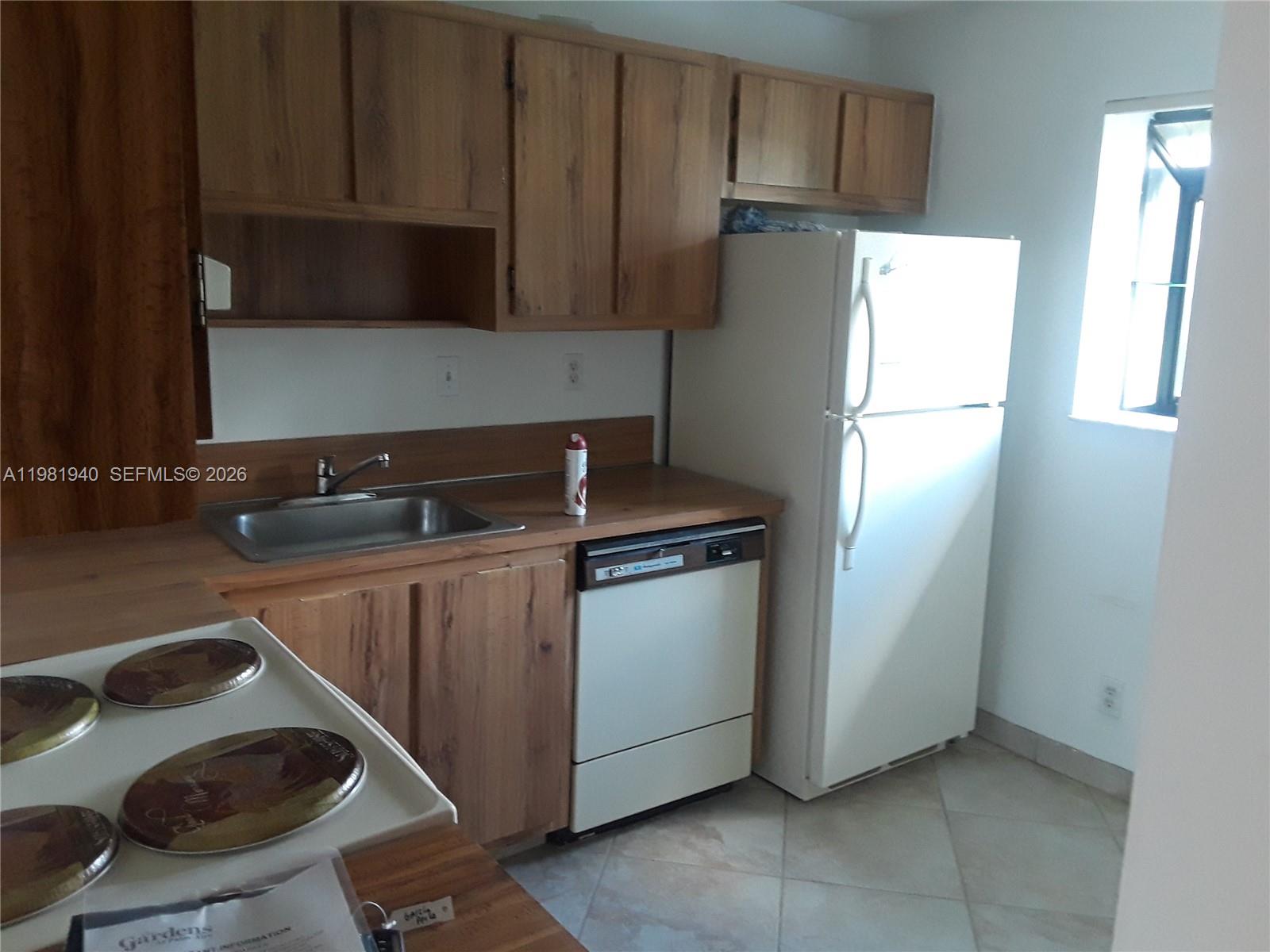 GARDENS NORTH 4 CONDO - Residential Lease