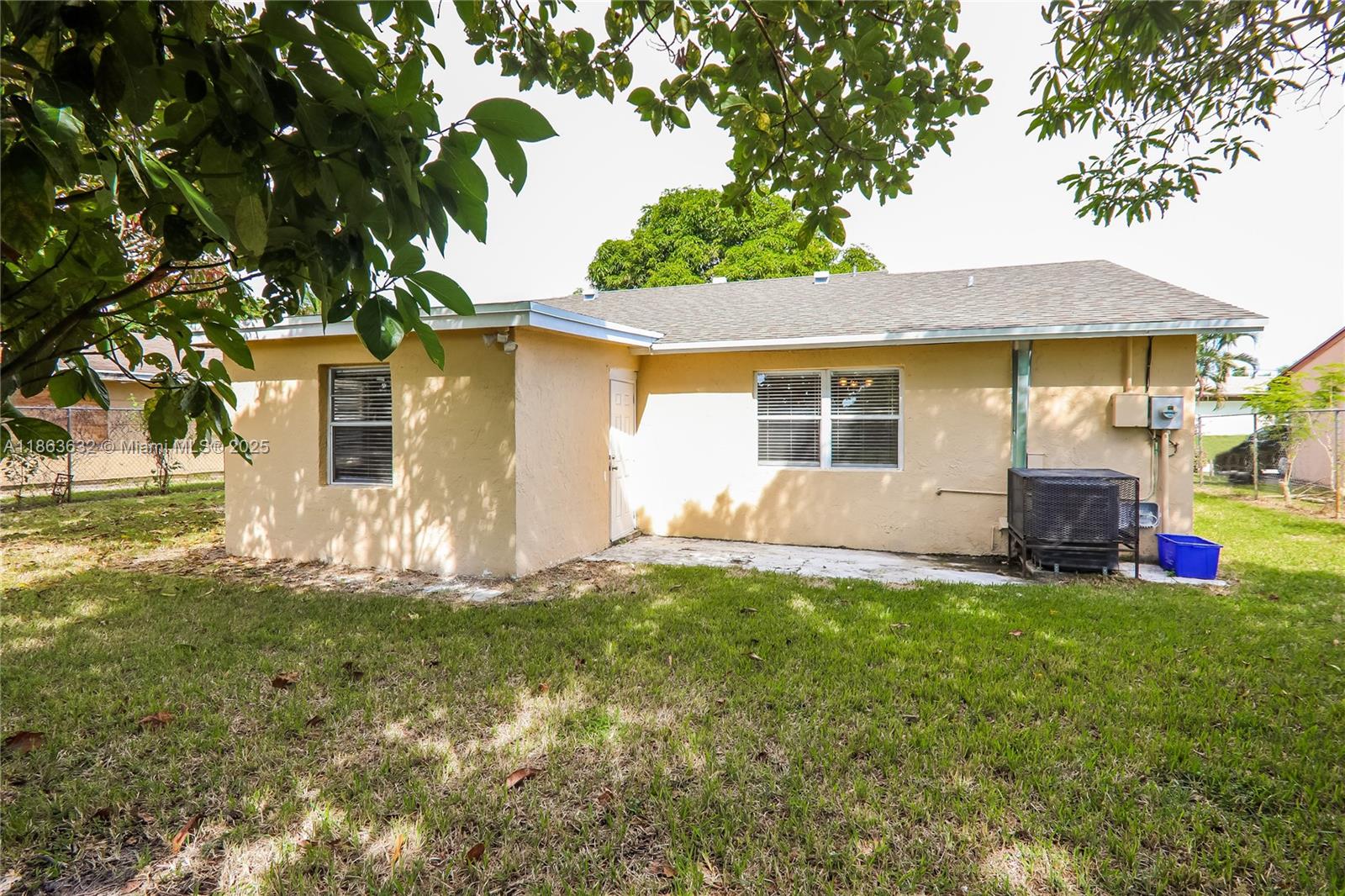 CHATELAINE - Residential Lease