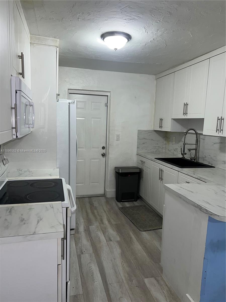 10133 W Jessamine St 0