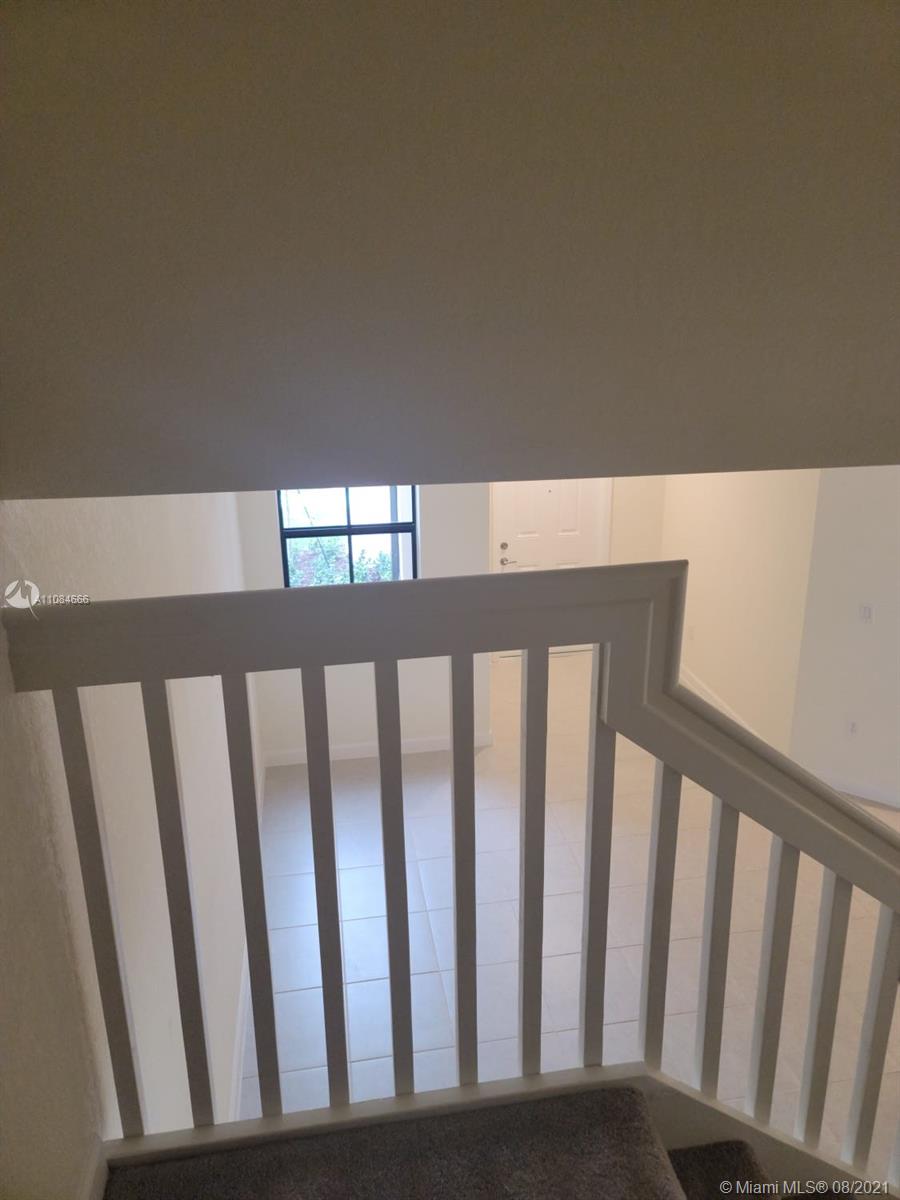 AQUABELLA NORTH REPLAT - Residential Lease