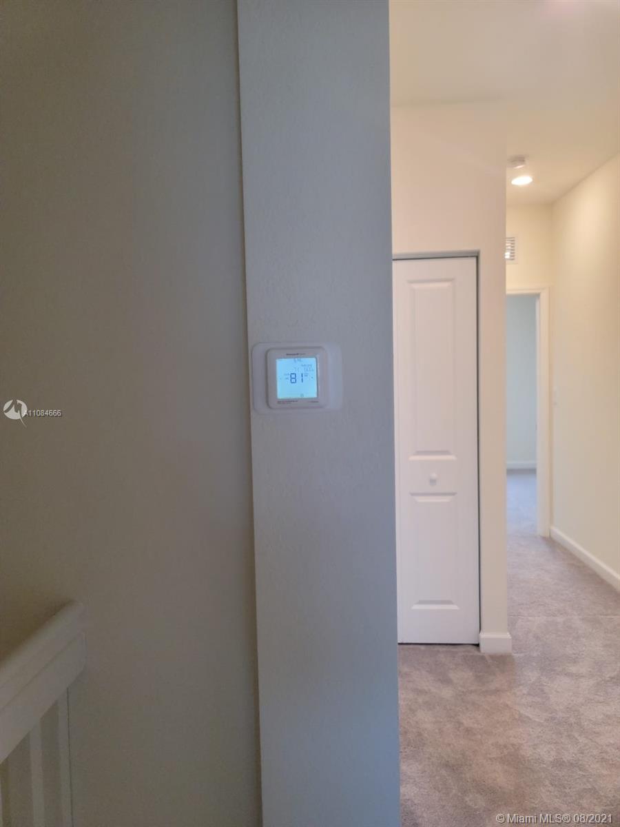 AQUABELLA NORTH REPLAT - Residential Lease