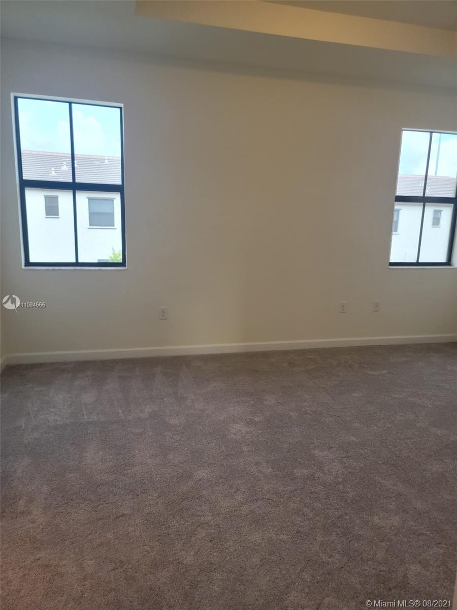 AQUABELLA NORTH REPLAT - Residential Lease