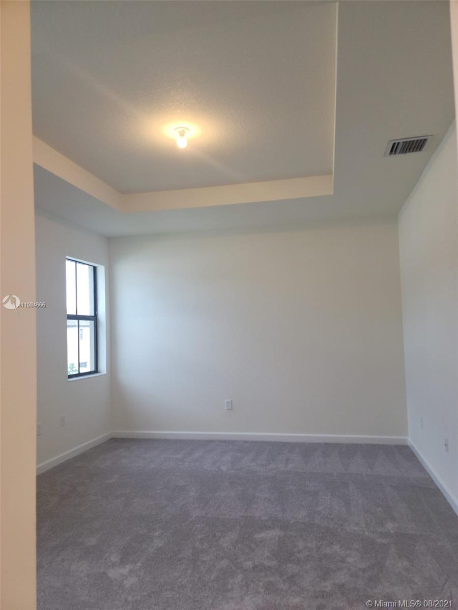 AQUABELLA NORTH REPLAT - Residential Lease