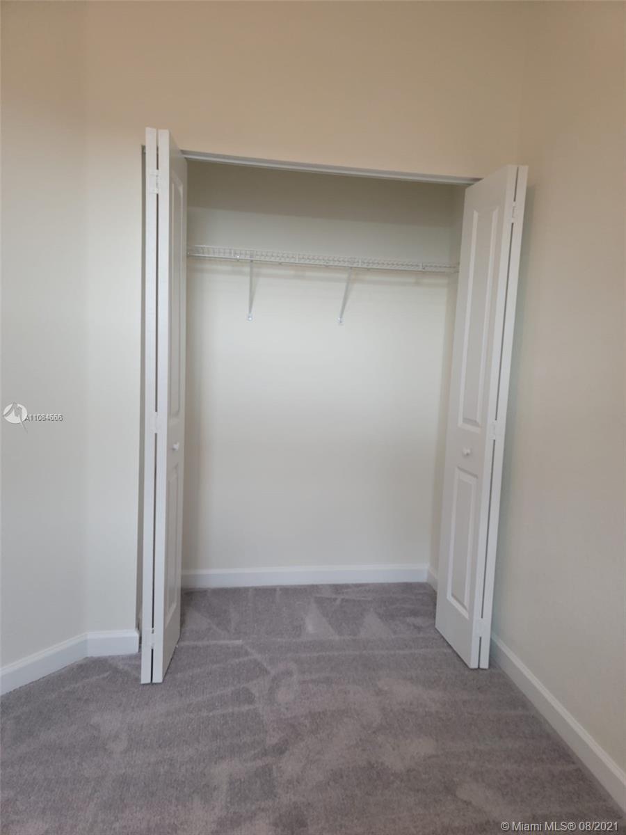AQUABELLA NORTH REPLAT - Residential Lease