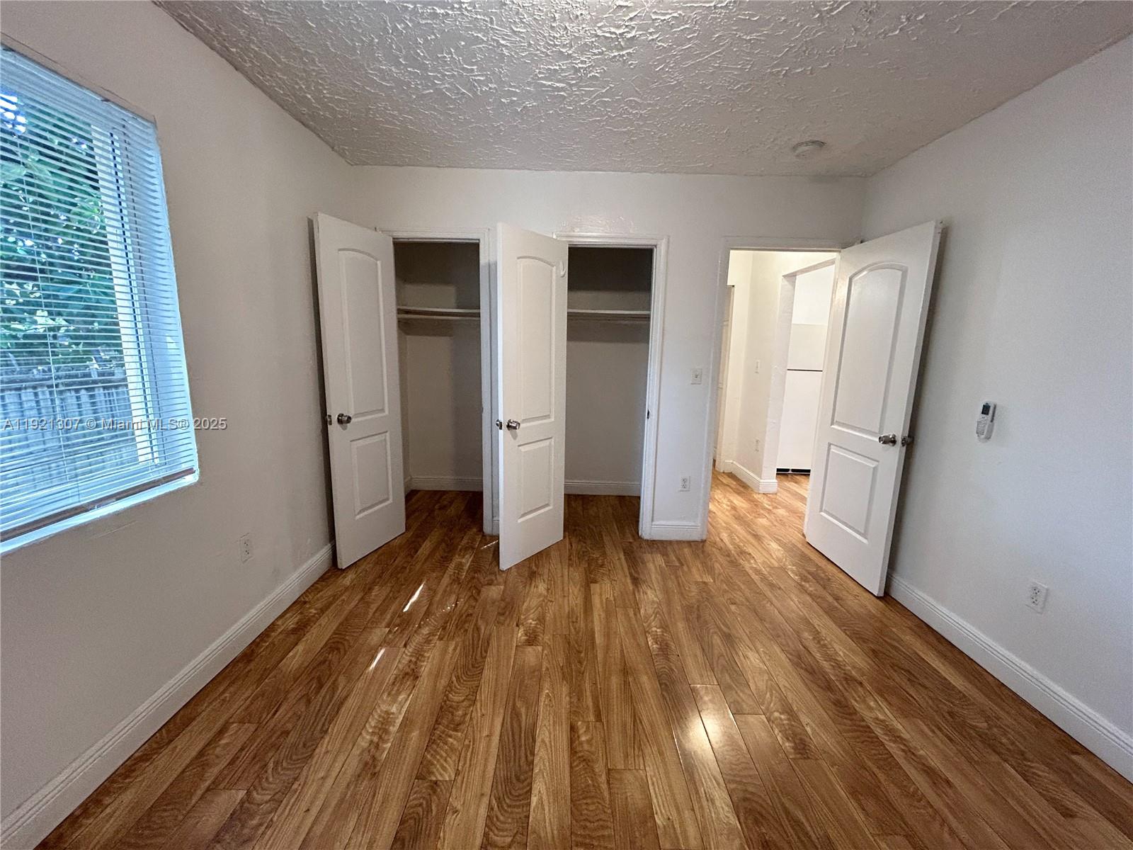 NO SHORE CREST - Residential Lease