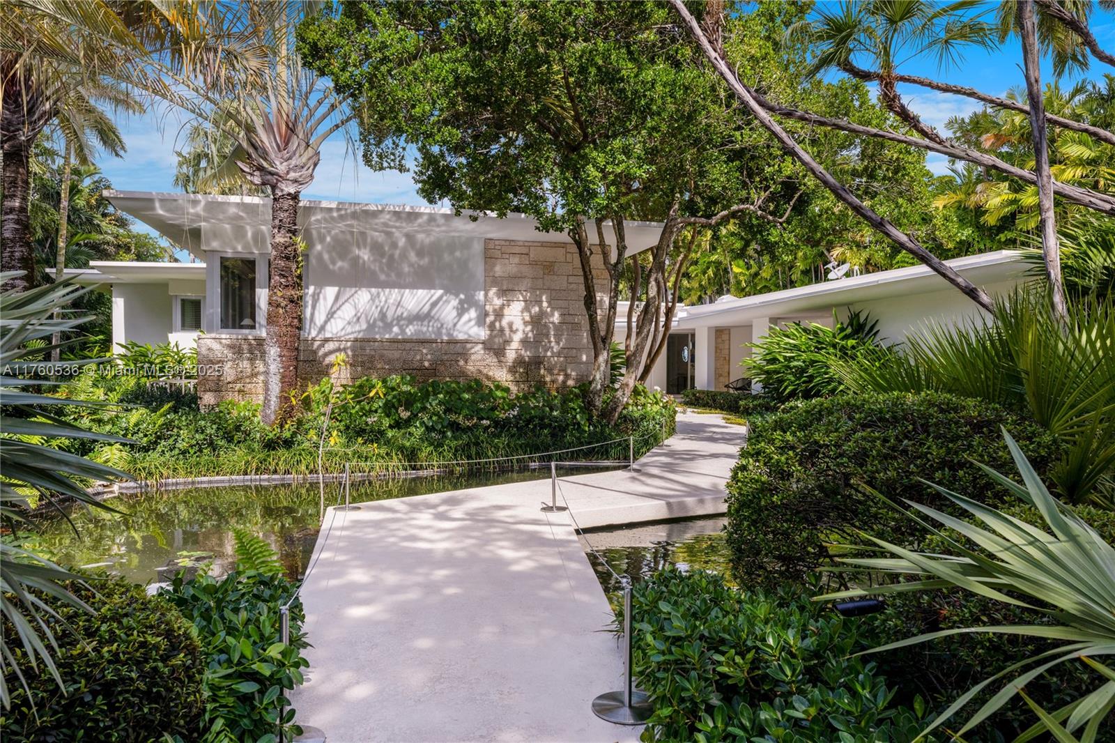 LA GORCE GOLF SUB - Residential