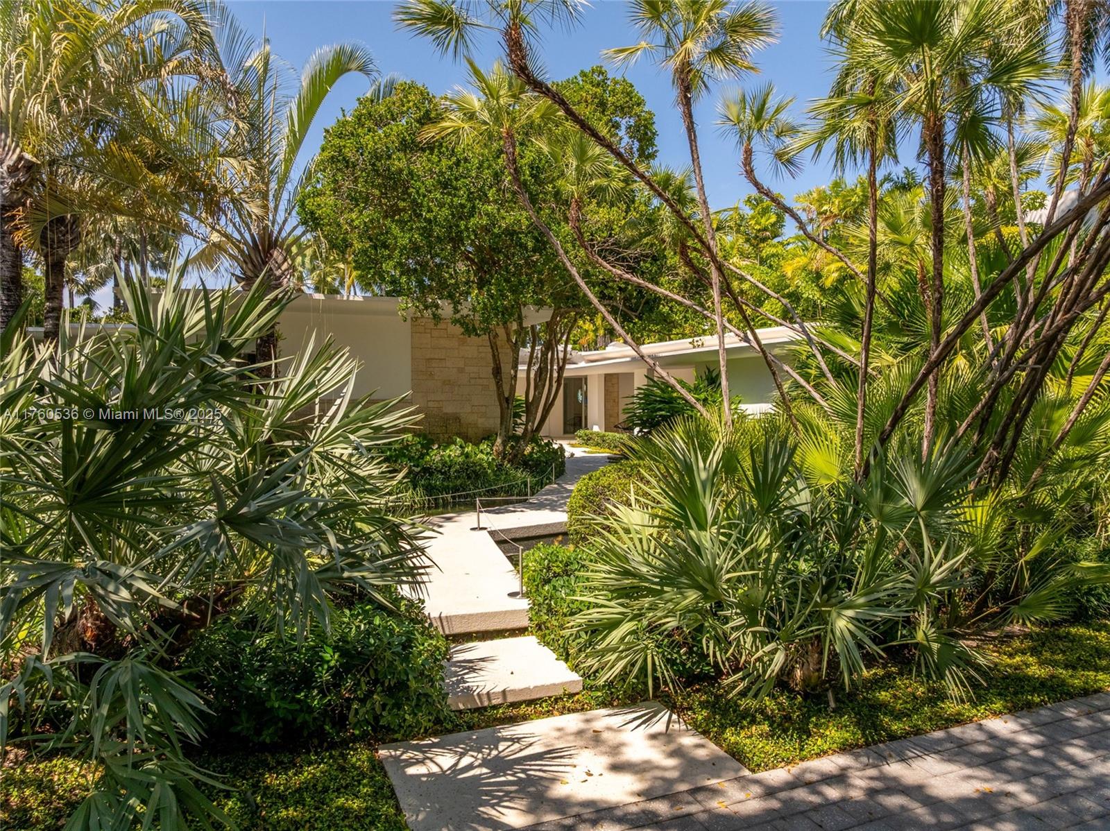 LA GORCE GOLF SUB - Residential
