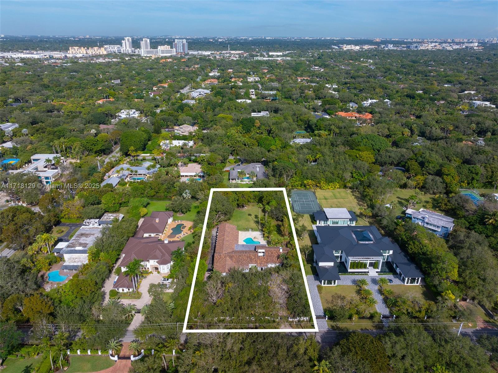 SANSTROM ESTATES - Residential