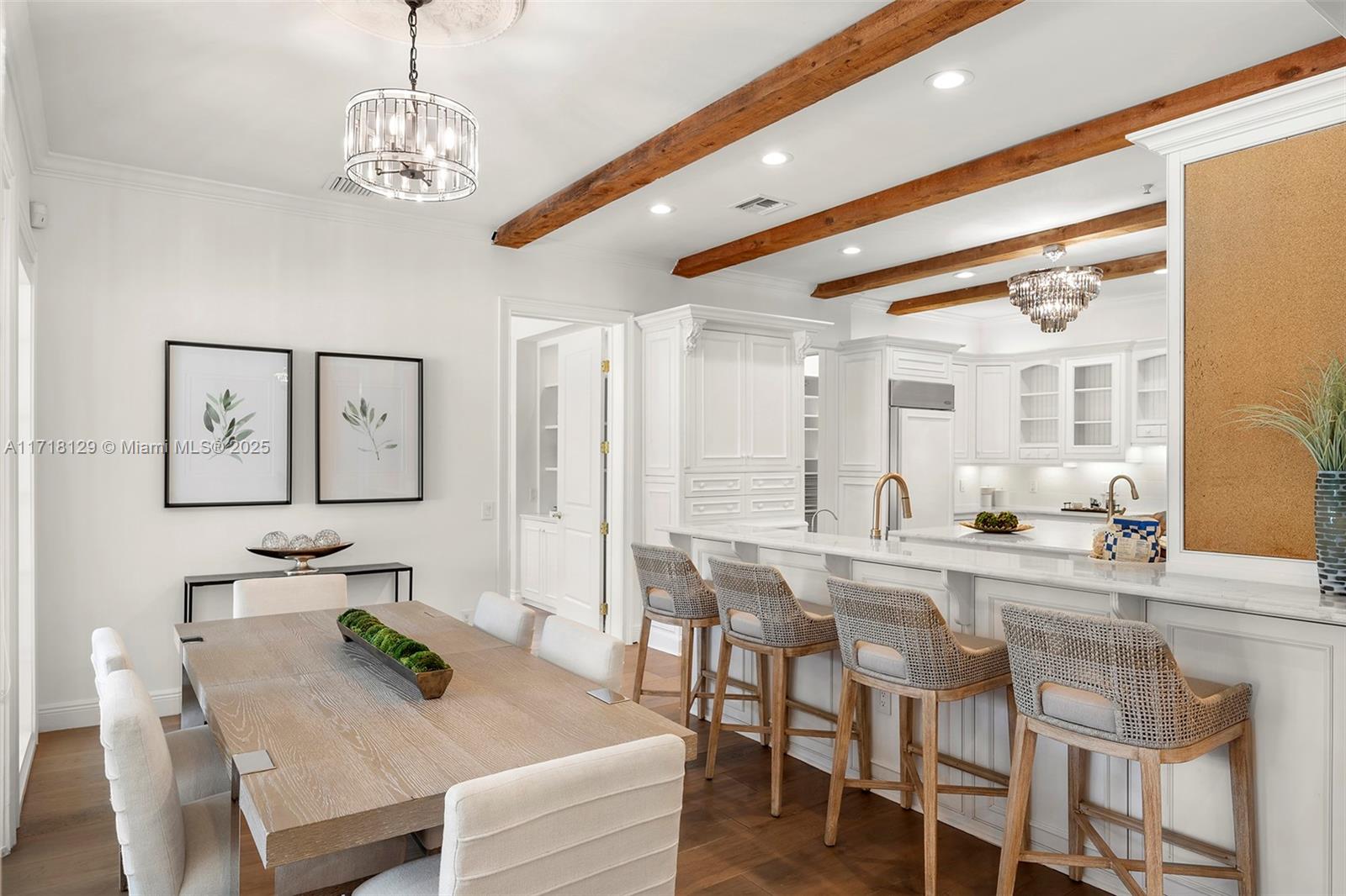 SANSTROM ESTATES - Residential