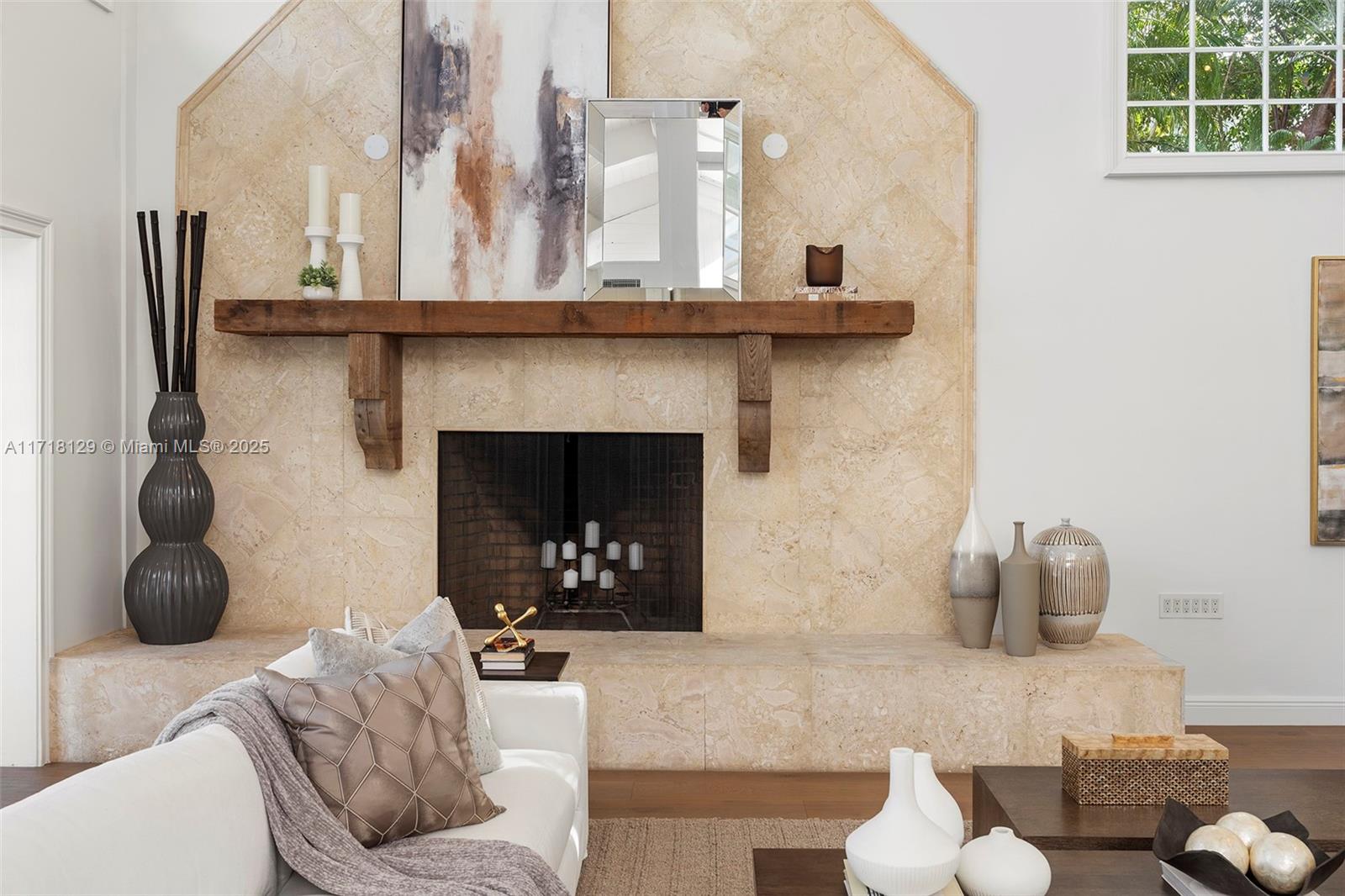 SANSTROM ESTATES - Residential