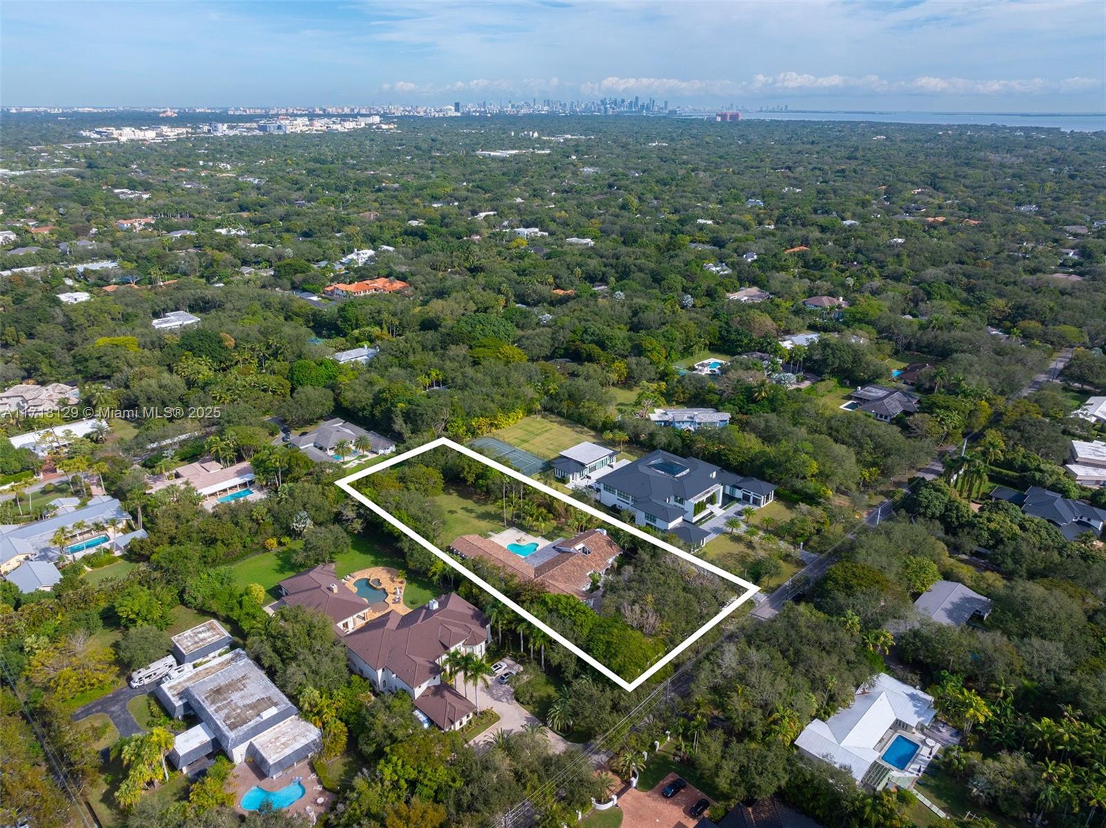 SANSTROM ESTATES - Residential