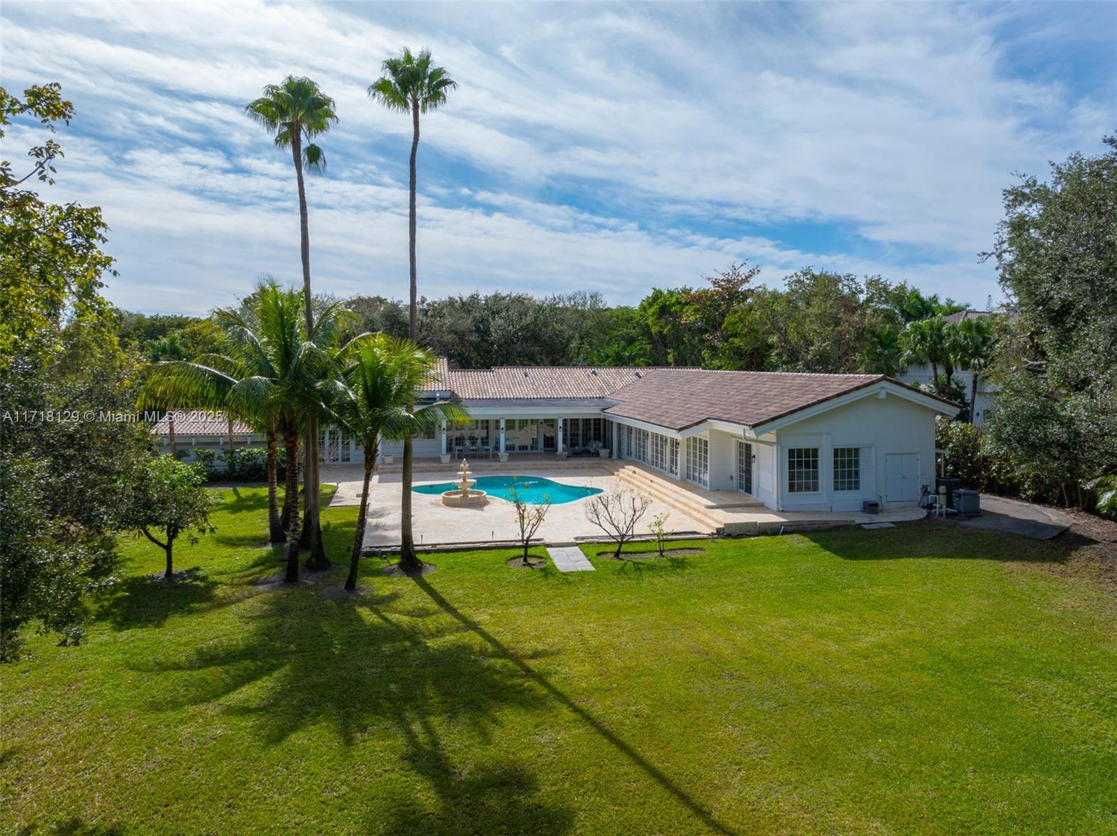 SANSTROM ESTATES - Residential