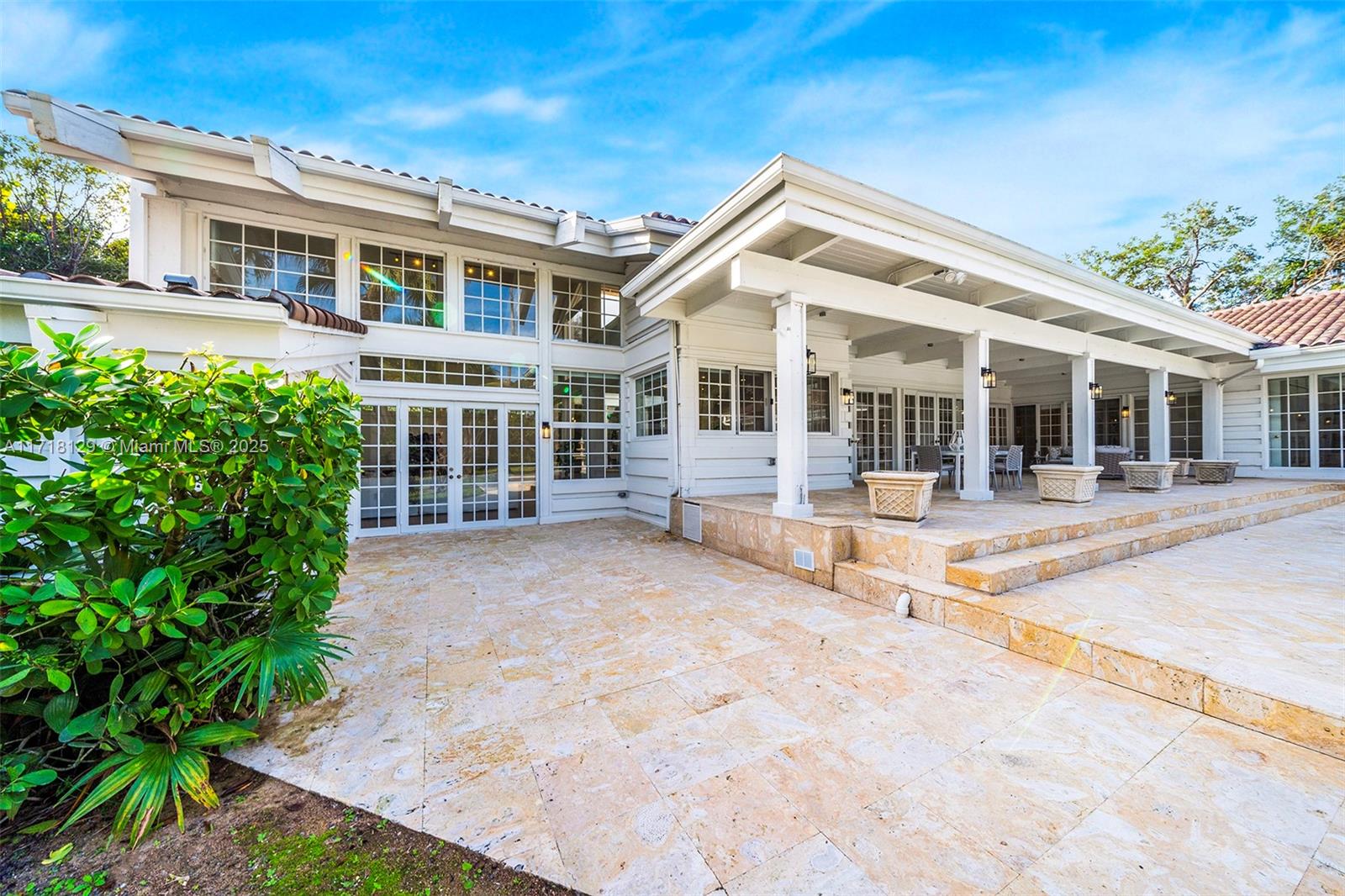 SANSTROM ESTATES - Residential