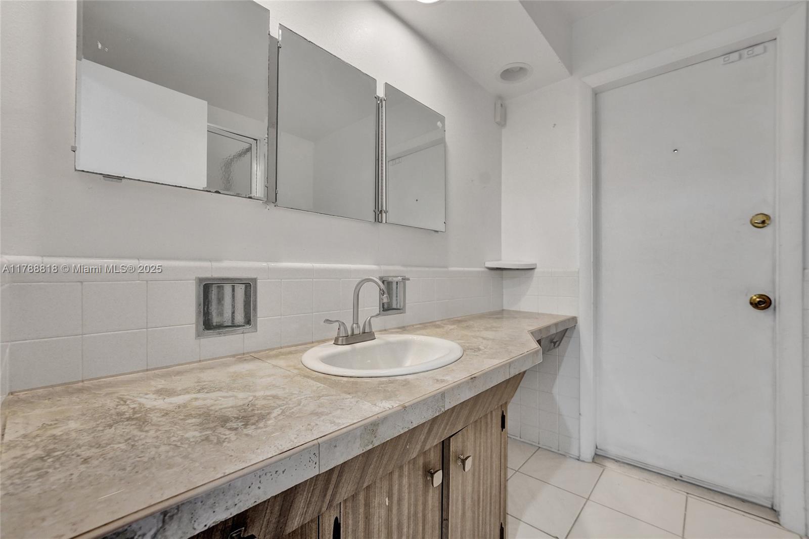 BOCA RATON SQUARE UNIT 6 - Residential