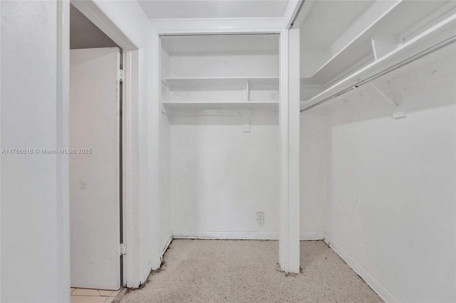 BOCA RATON SQUARE UNIT 6 - Residential