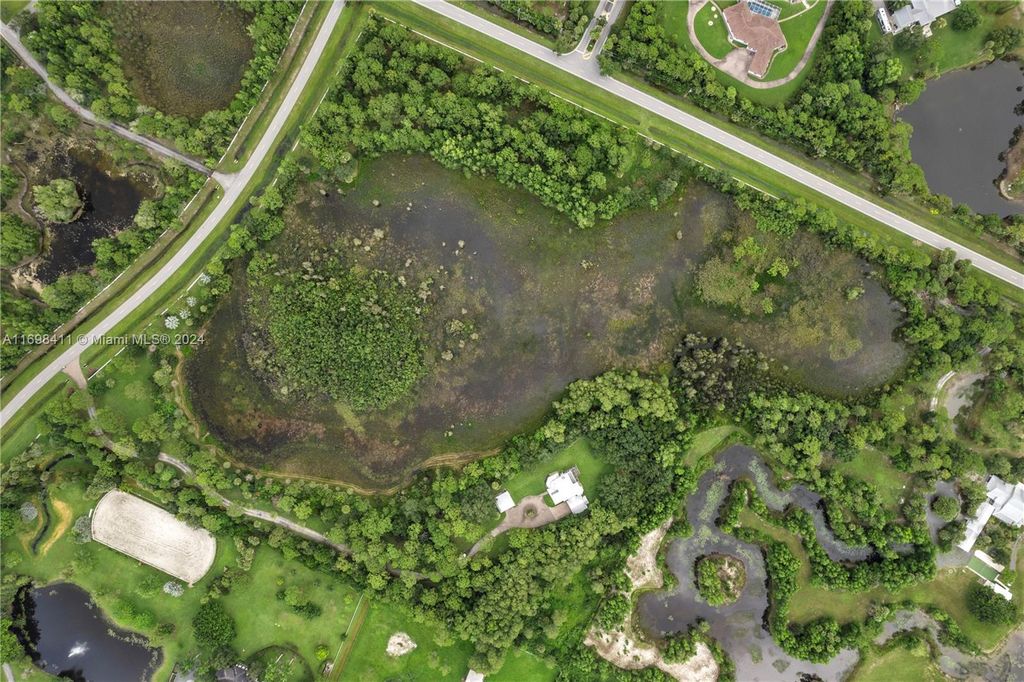 Photo of 1001 SE Ranch Rd, Jupiter, FL 33478 (MLS # A11698411)