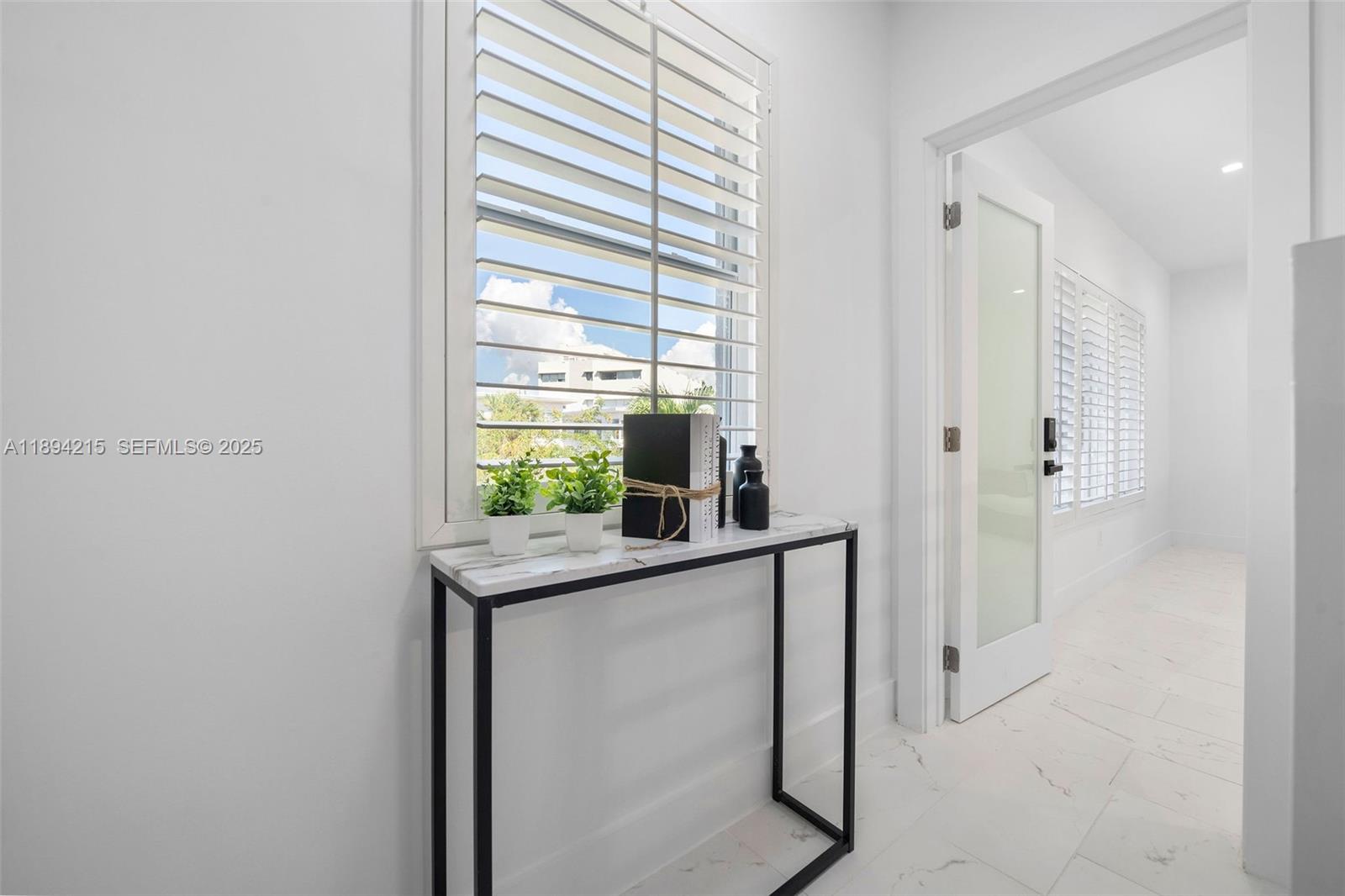 MIAMI BEACH NAUTILUS - Residential Income