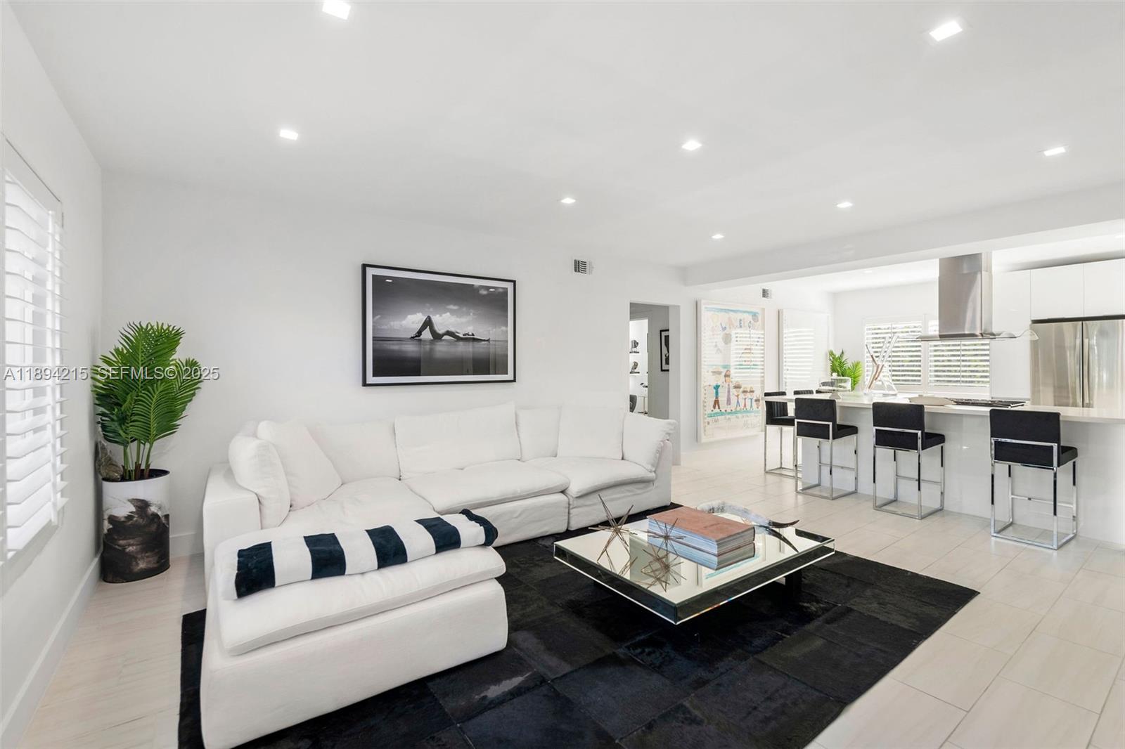 MIAMI BEACH NAUTILUS - Residential Income