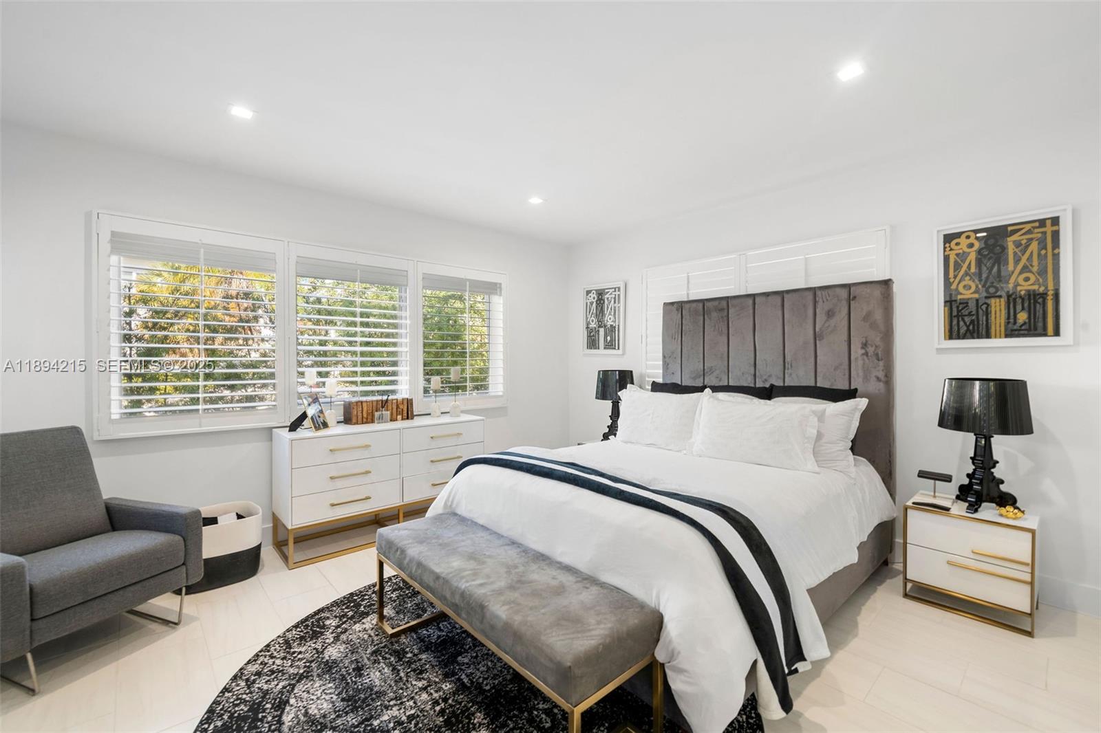 MIAMI BEACH NAUTILUS - Residential Income