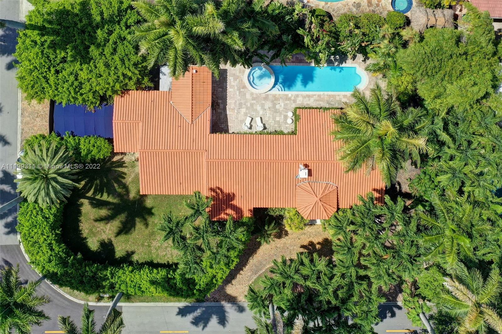 SUNSET ISLANDS-ISLAND NO - Residential