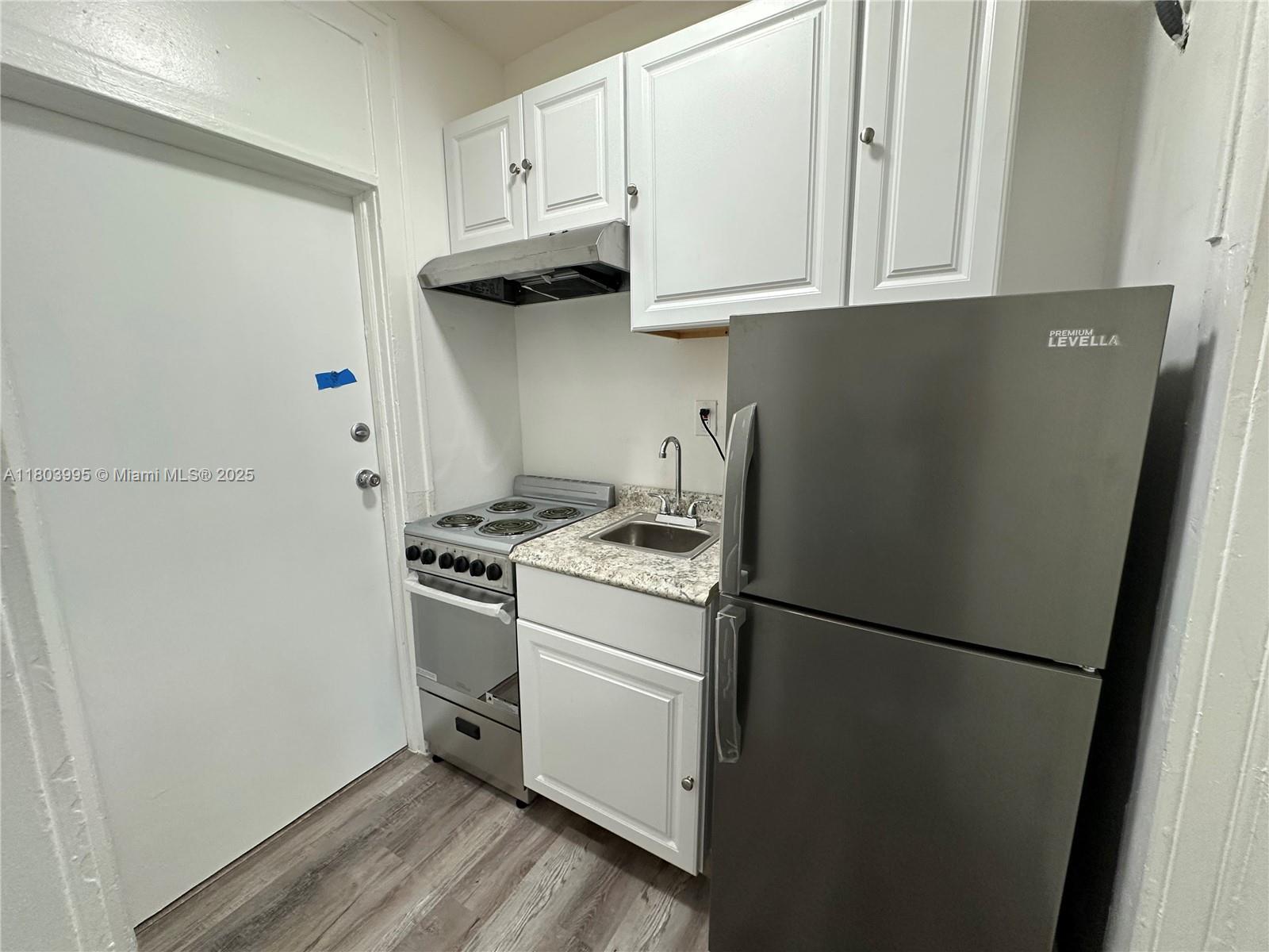 1630 SW 10th St 4