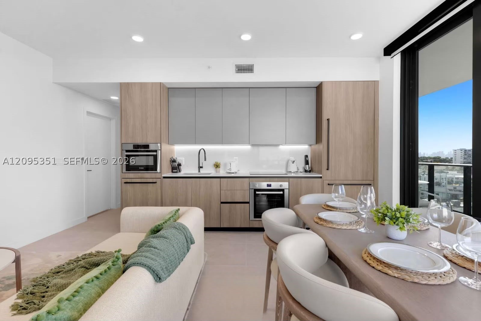 , Miami Beach, FL, 33141/$1,900,000 1 2042266698