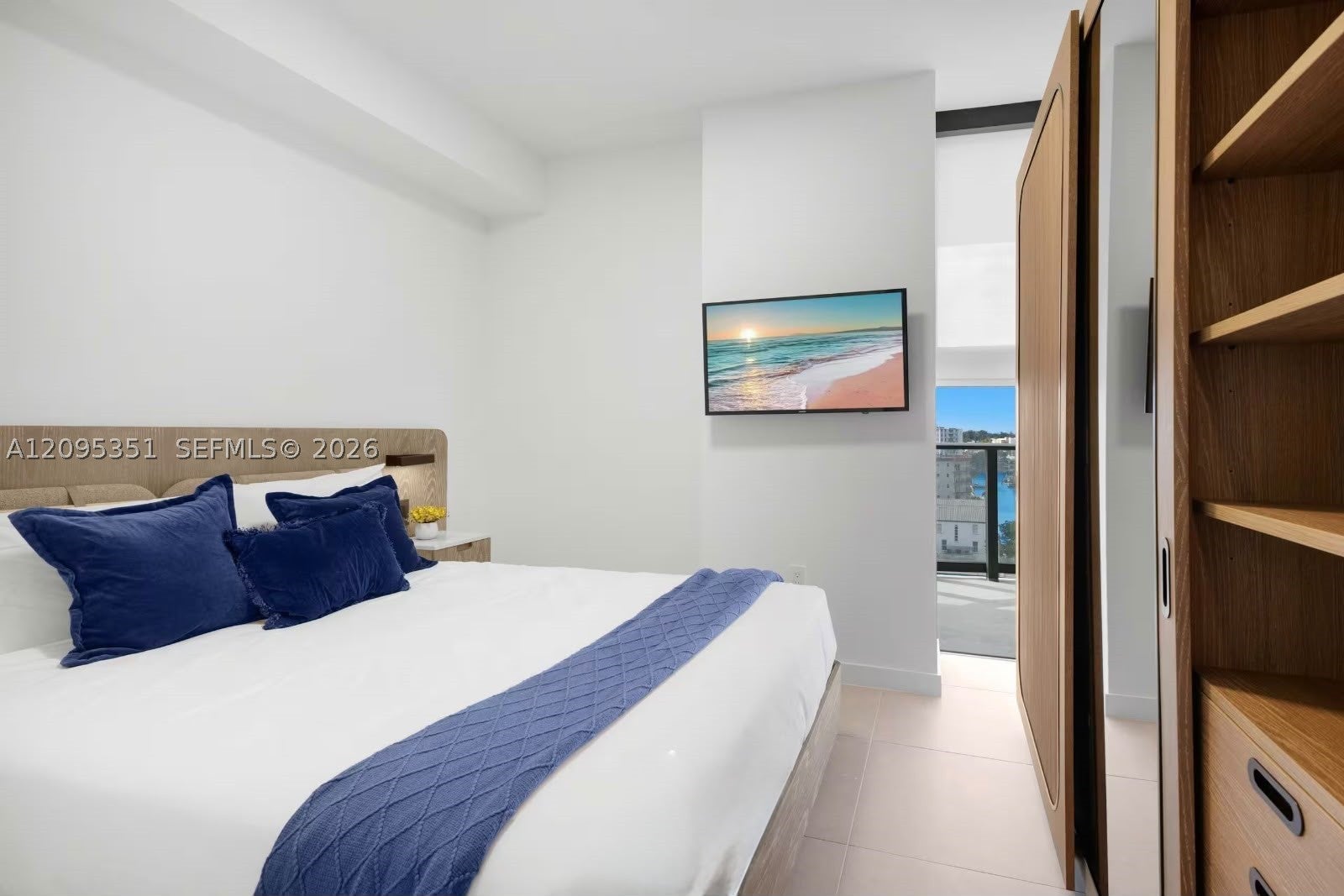 , Miami Beach, FL, 33141/$1,900,000 4 2177985279