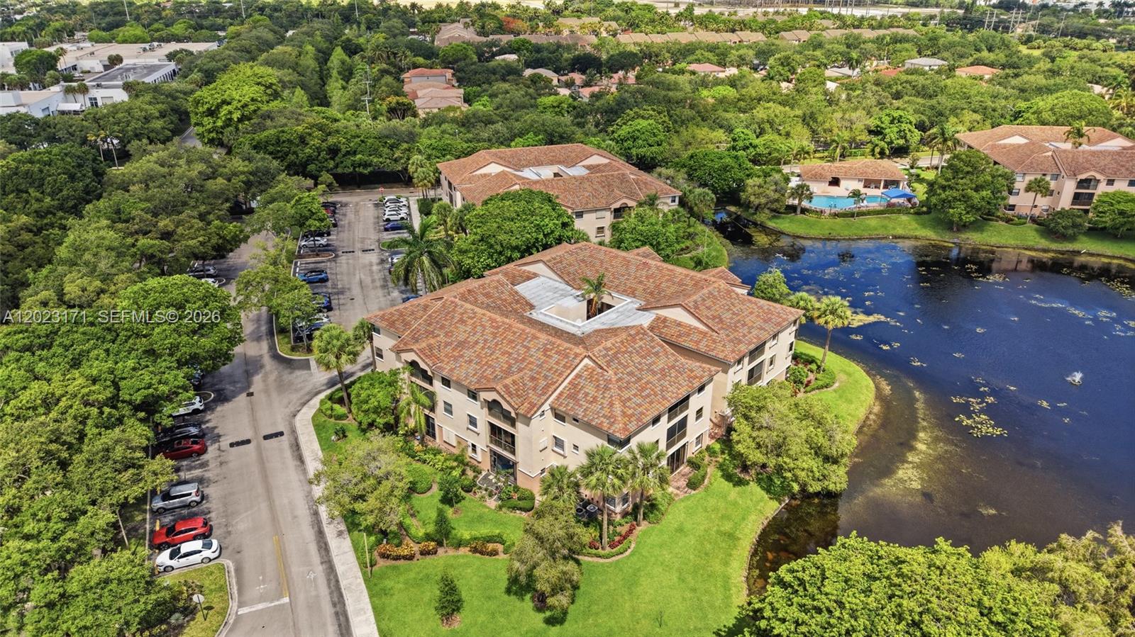 BAYVIEW VILLAGE B CONDO - Residential