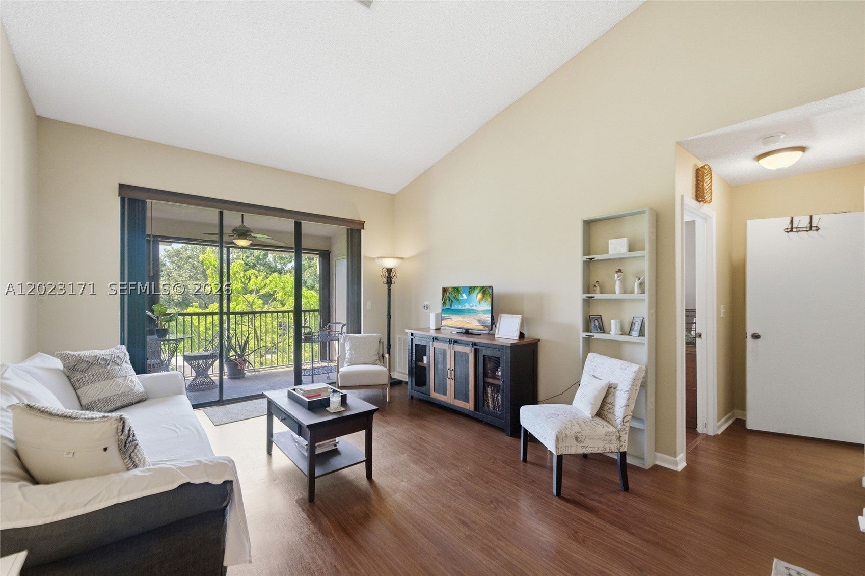 4111 Coral Tree Cir 327