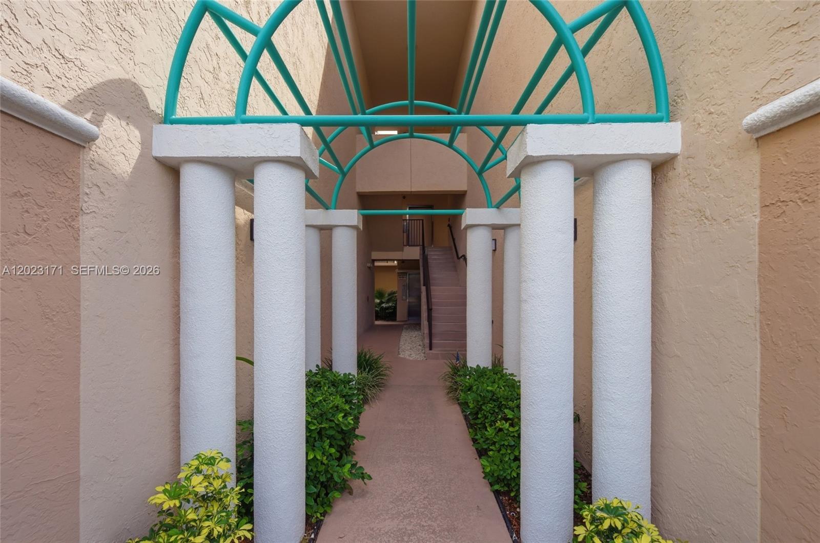 4111 Coral Tree Cir 327