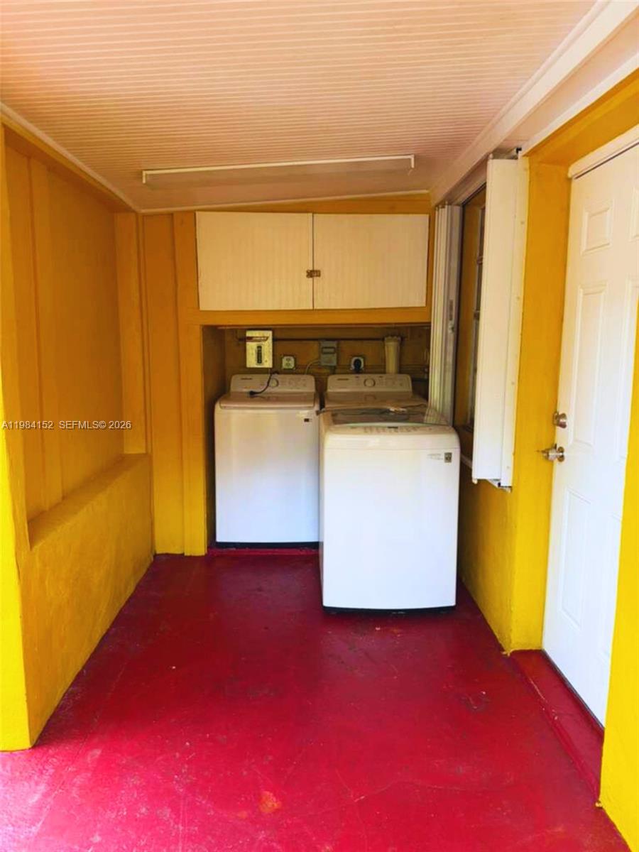 BISCAYNE HIGHLANDS - Residential Lease