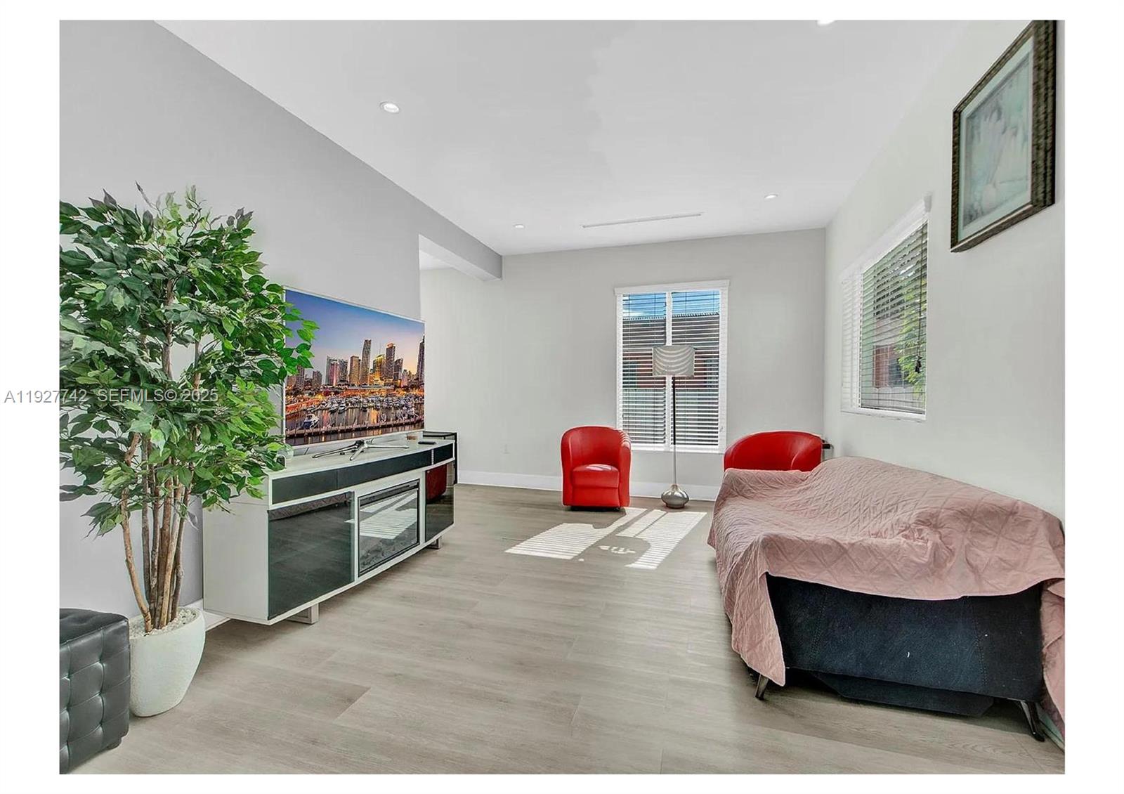 CAROLINA HEIGHTS 2ND SEC - Residential Income