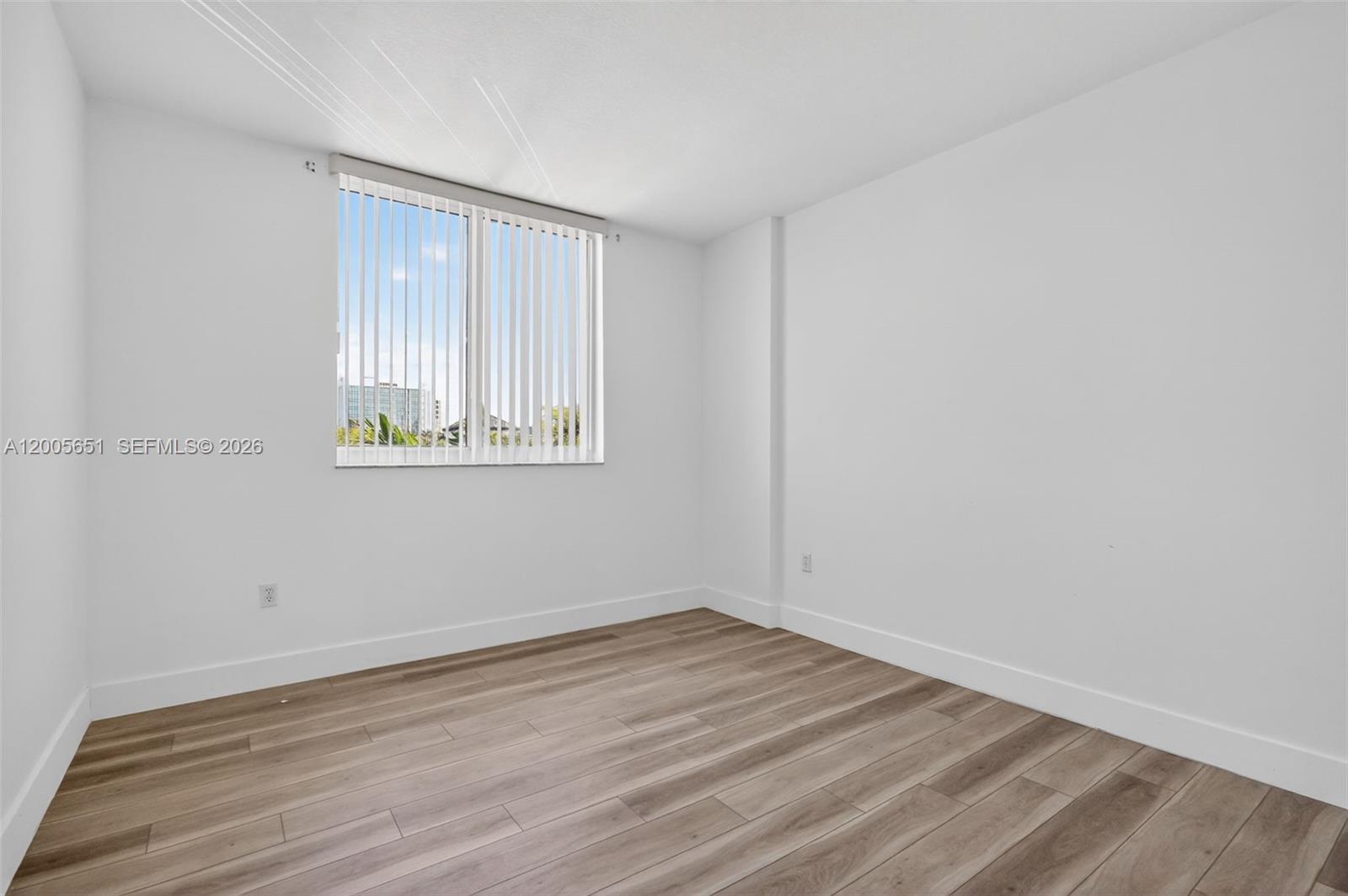 VENTURE AT AVENTURA WEST - Residential