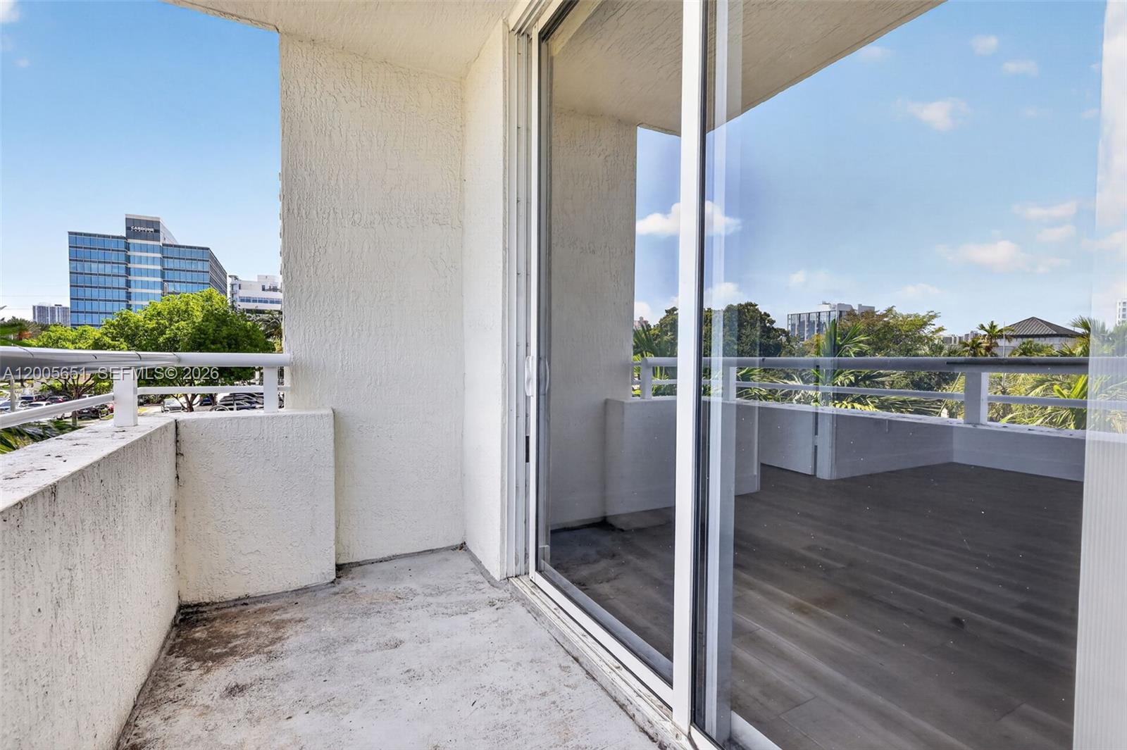 VENTURE AT AVENTURA WEST - Residential