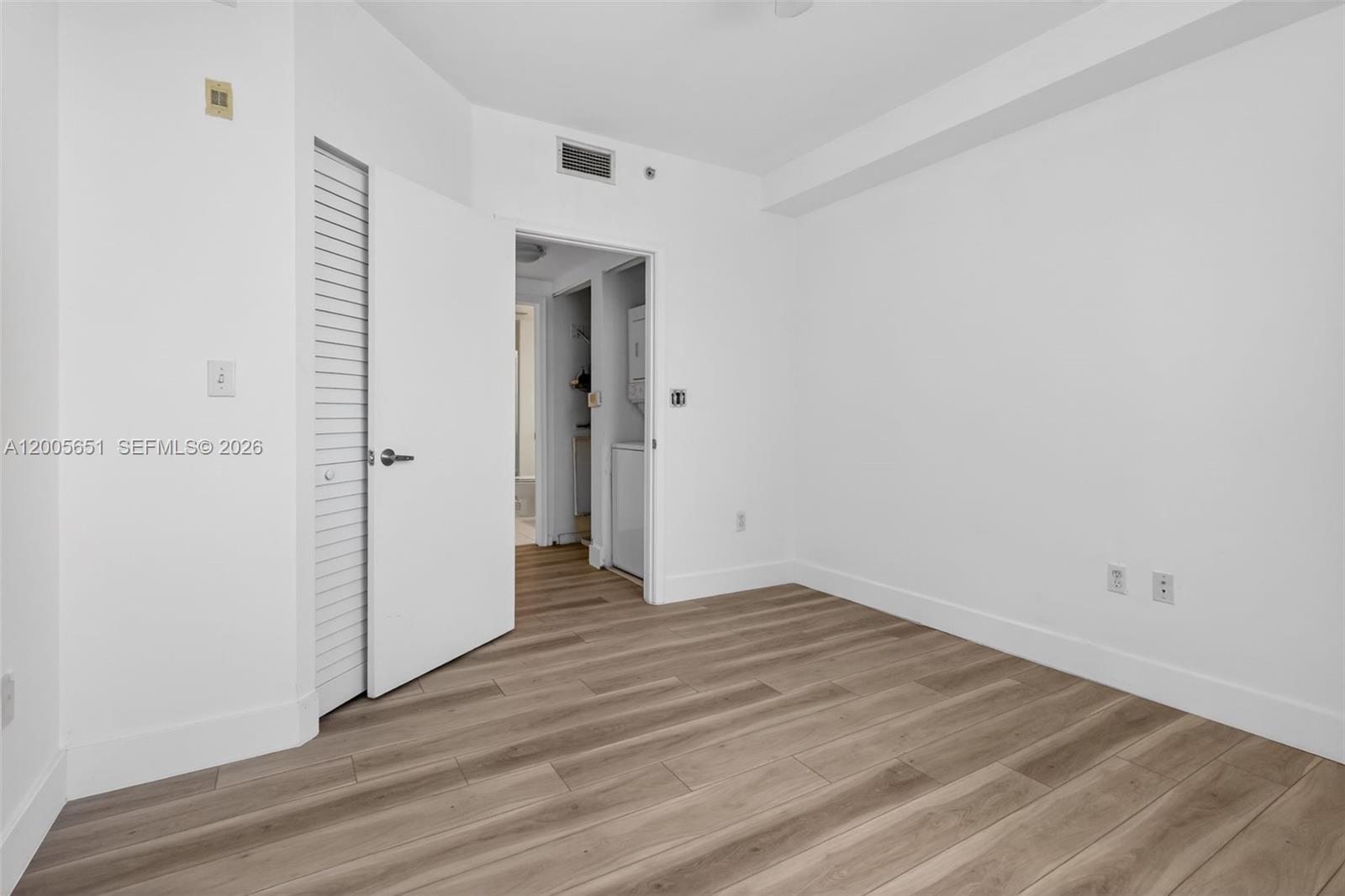 VENTURE AT AVENTURA WEST - Residential