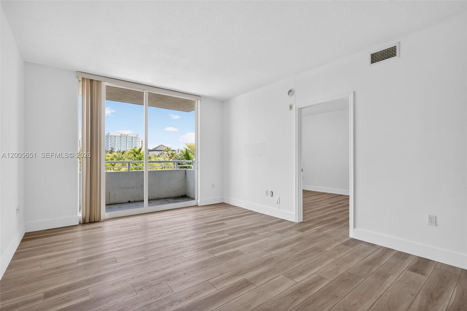 VENTURE AT AVENTURA WEST - Residential