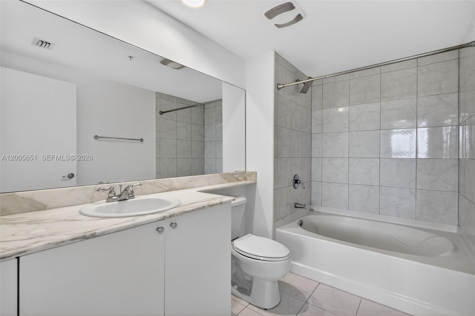 VENTURE AT AVENTURA WEST - Residential