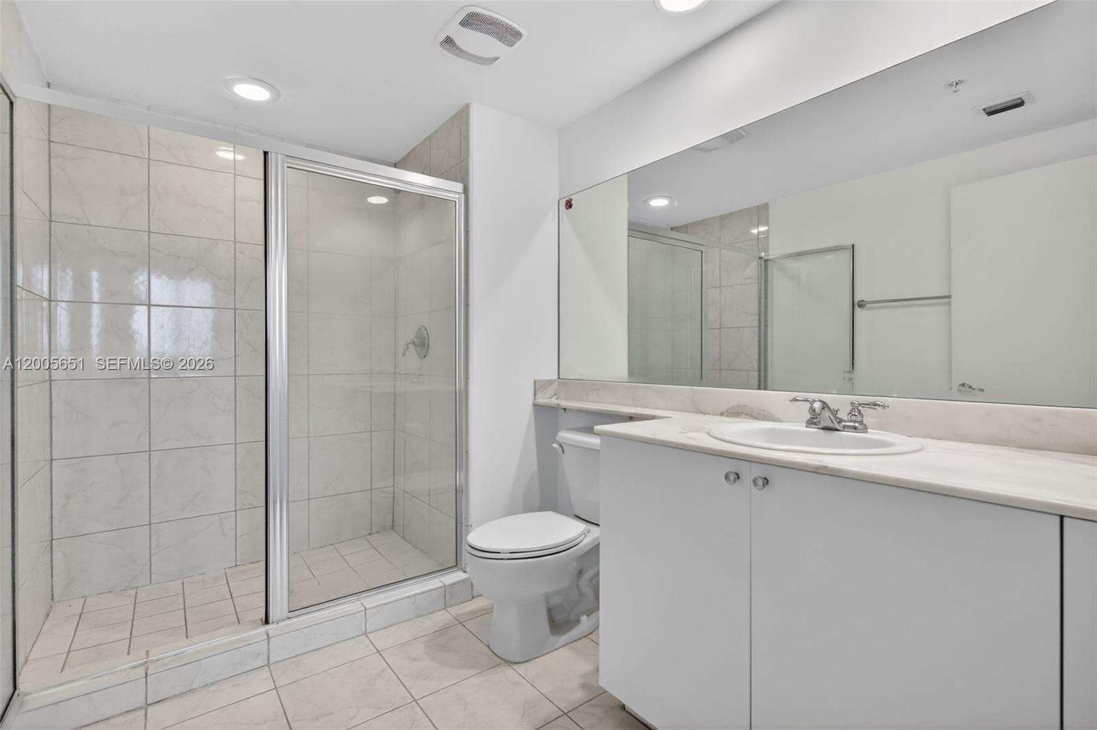 VENTURE AT AVENTURA WEST - Residential