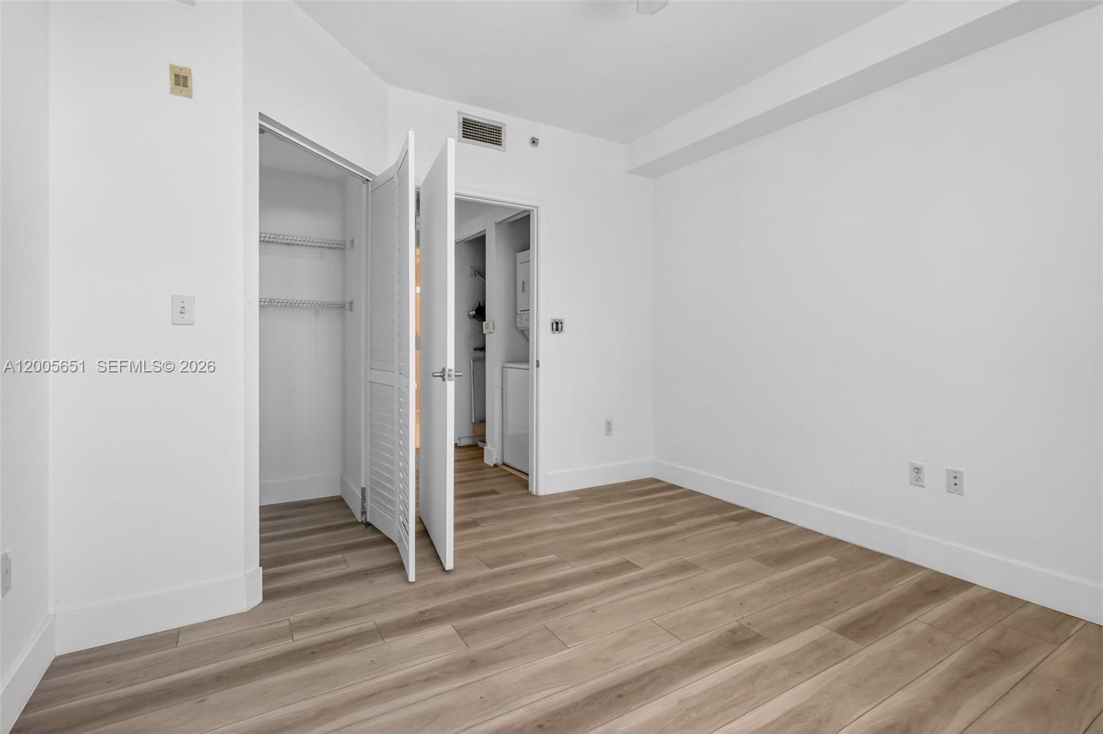 VENTURE AT AVENTURA WEST - Residential