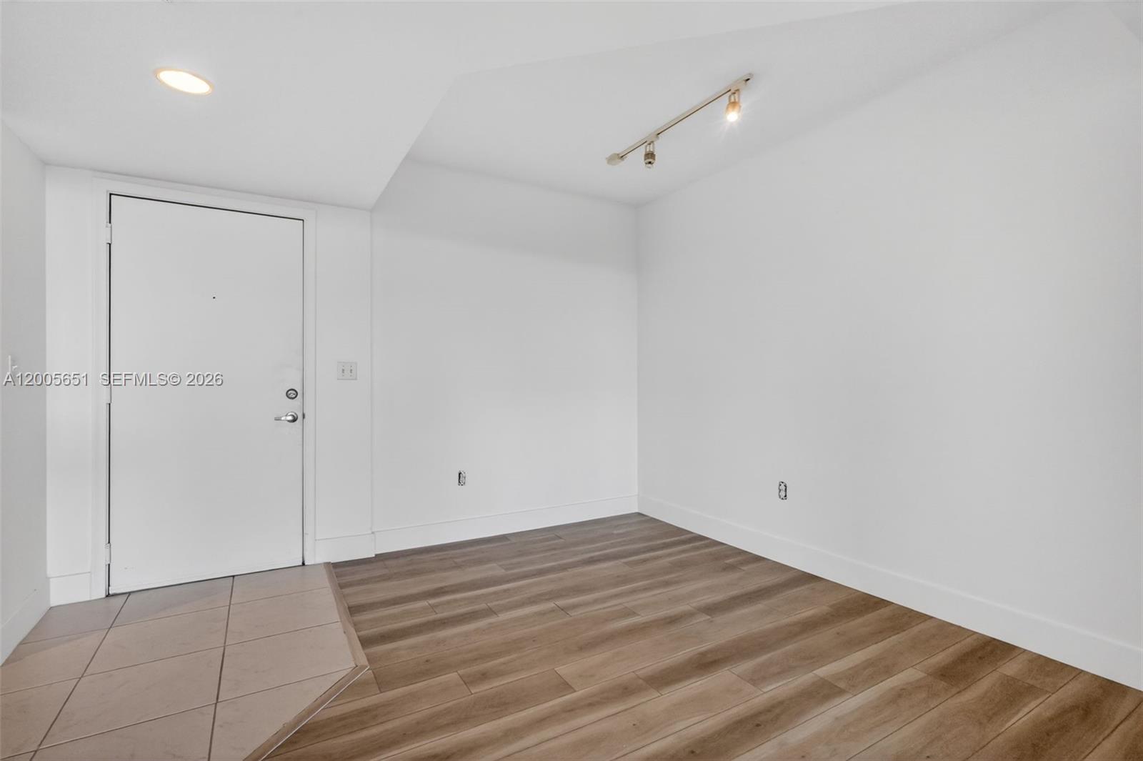 VENTURE AT AVENTURA WEST - Residential