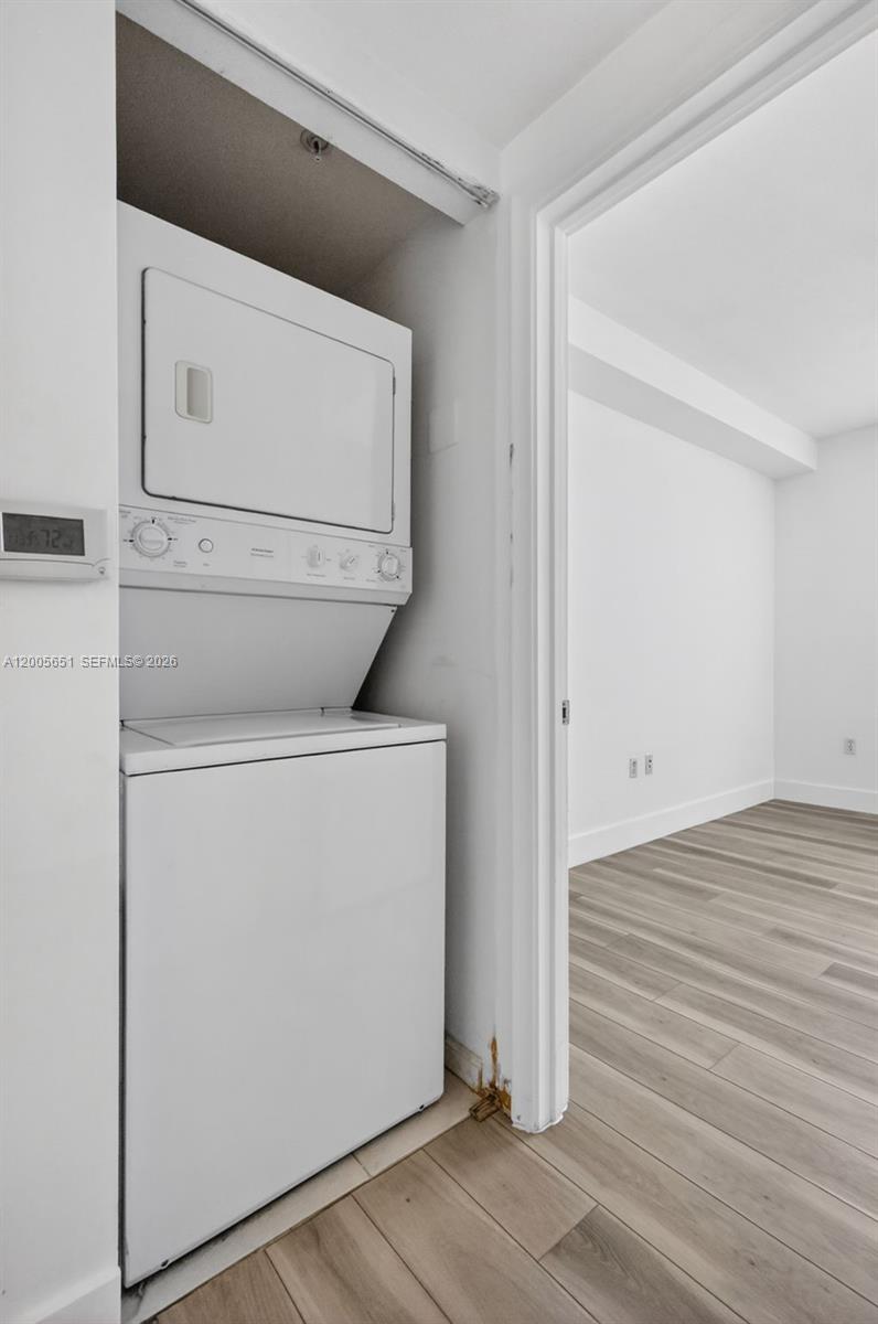 VENTURE AT AVENTURA WEST - Residential