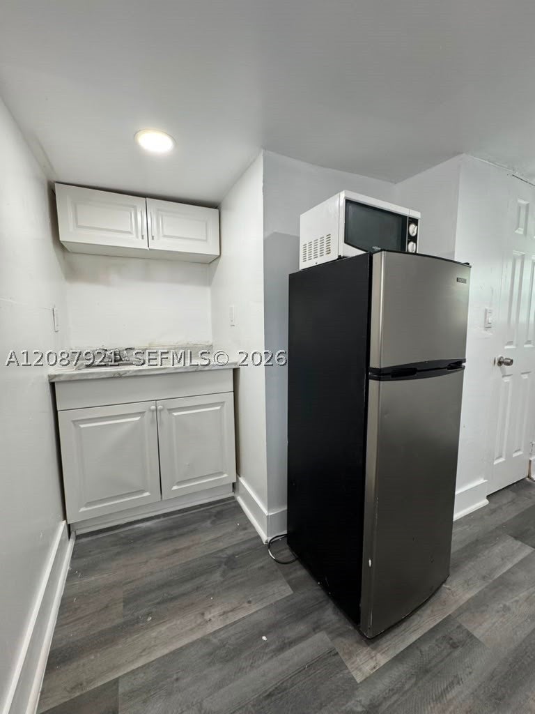 25 SW 10th St 11