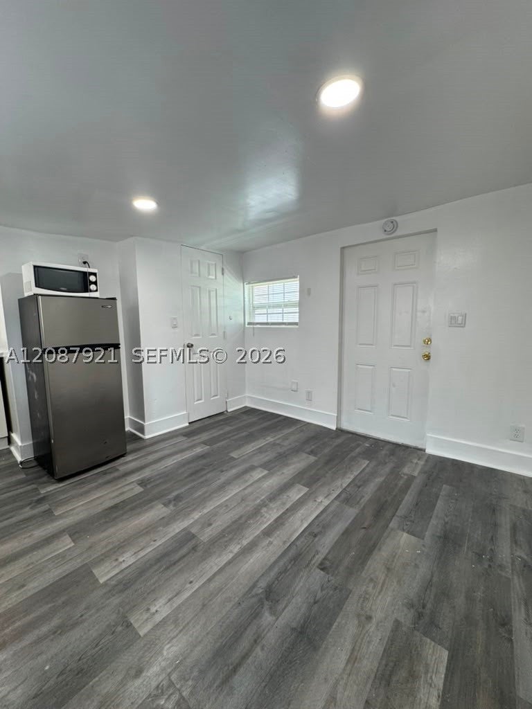25 SW 10th St 11