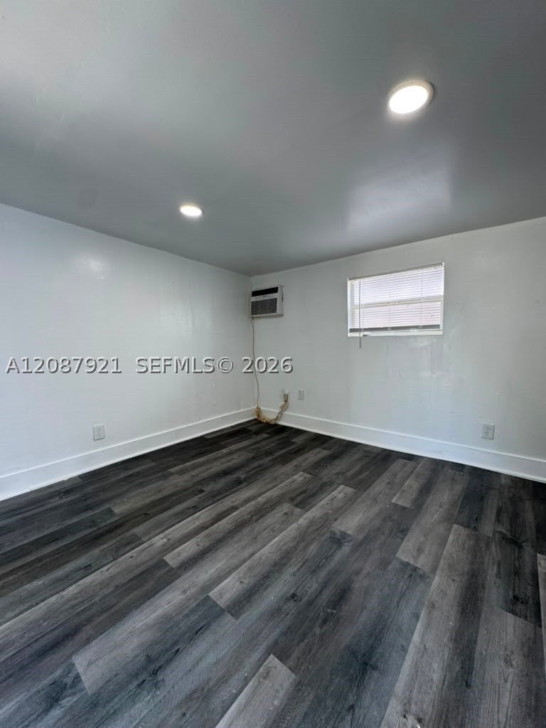 25 SW 10th St 11